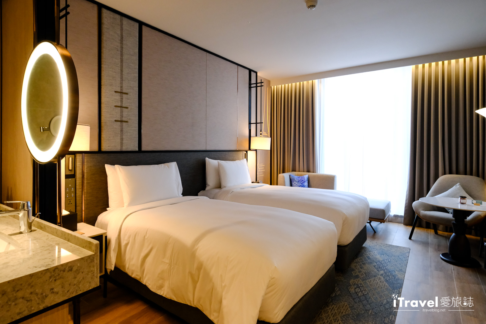 Dusit International cover